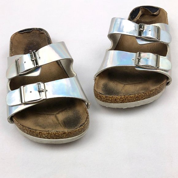 3/$20 Twin Hearts Iridescent Metallic Cork Sandal - Picture 3 of 8